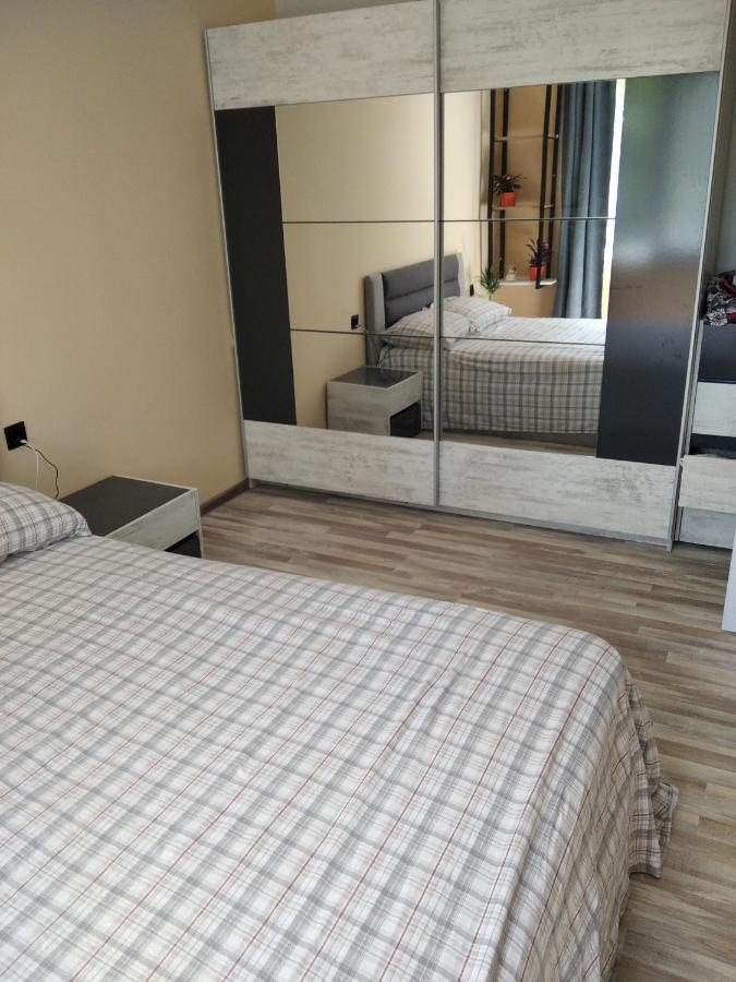 Тихото Място Apartment Burgas Bagian luar foto